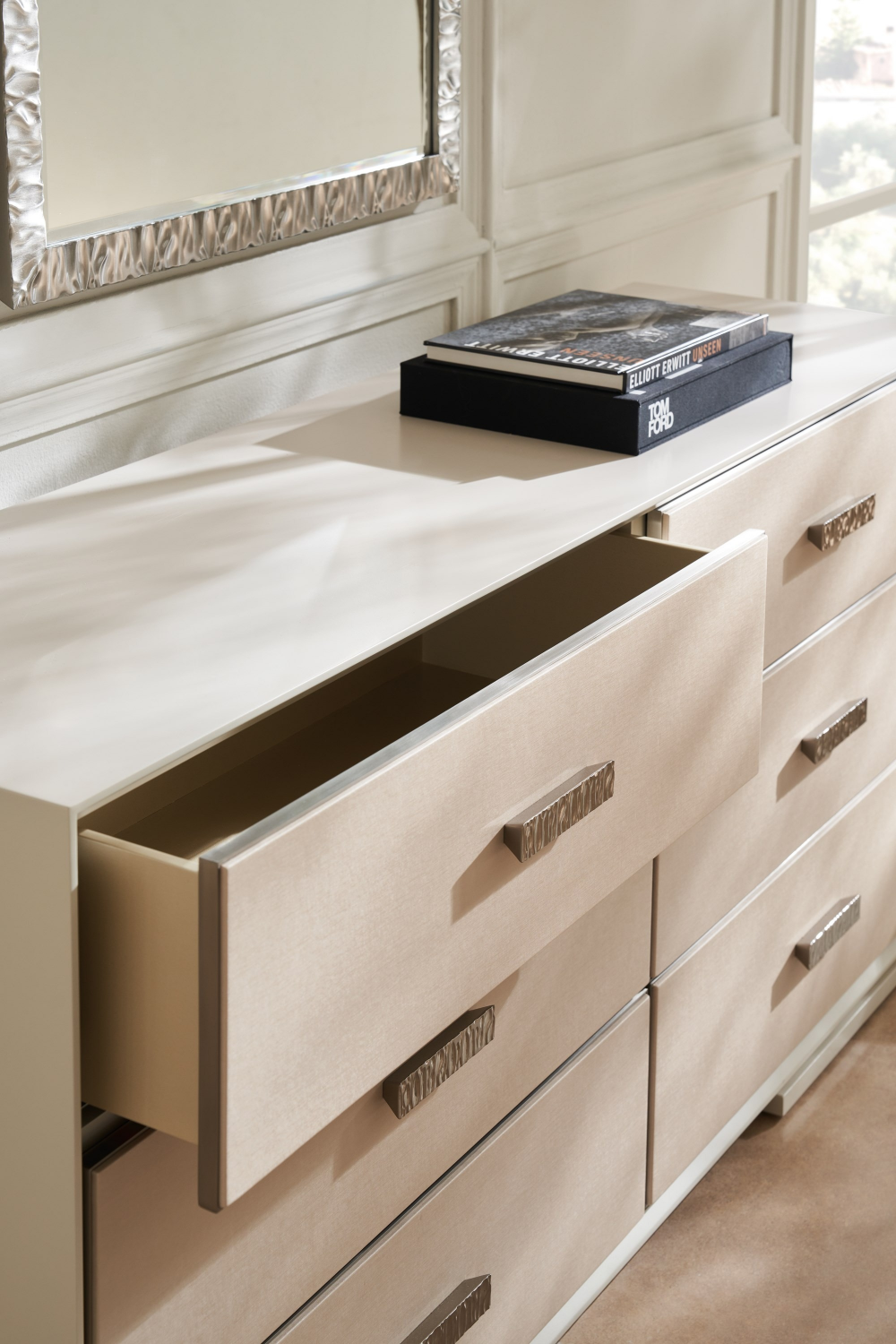 Textured Metal Mirror | Caracole Silver Mirage | Caracole.eu.com