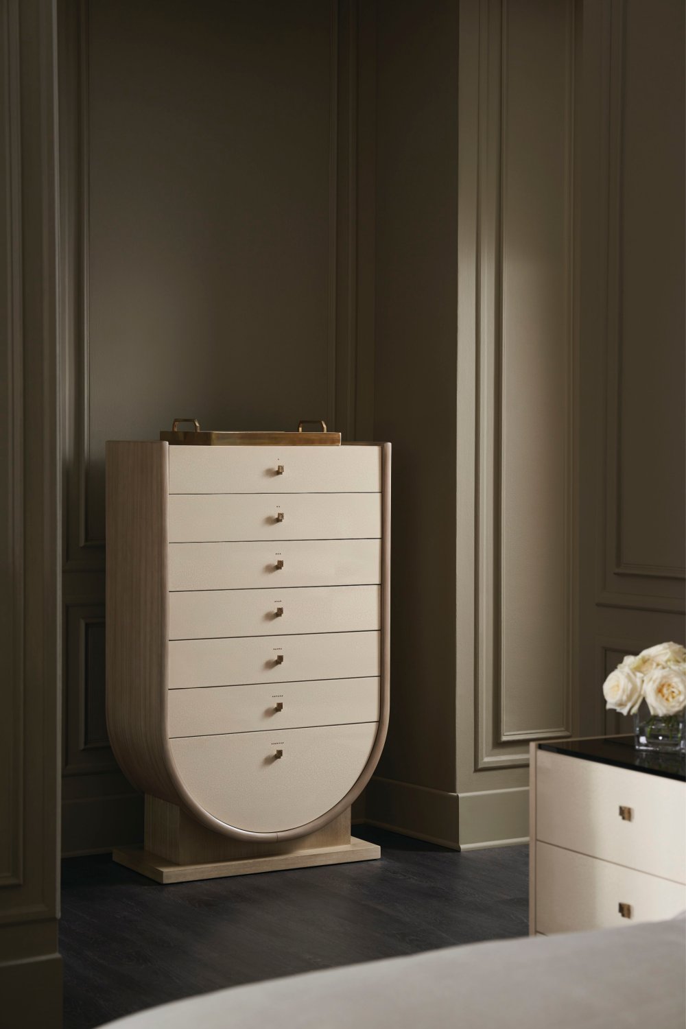 Modern Chest of Drawers | Caracole Amphora | Caracole.eu.com