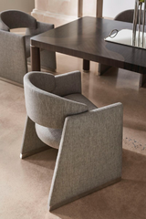 Parsons-Style Dining Table | Caracole Mirror Image | Caracole.eu.com