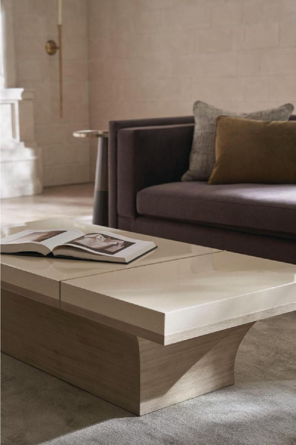 White-Top Modern Cocktail Table | Caracole Full Break | Caracole.eu.com