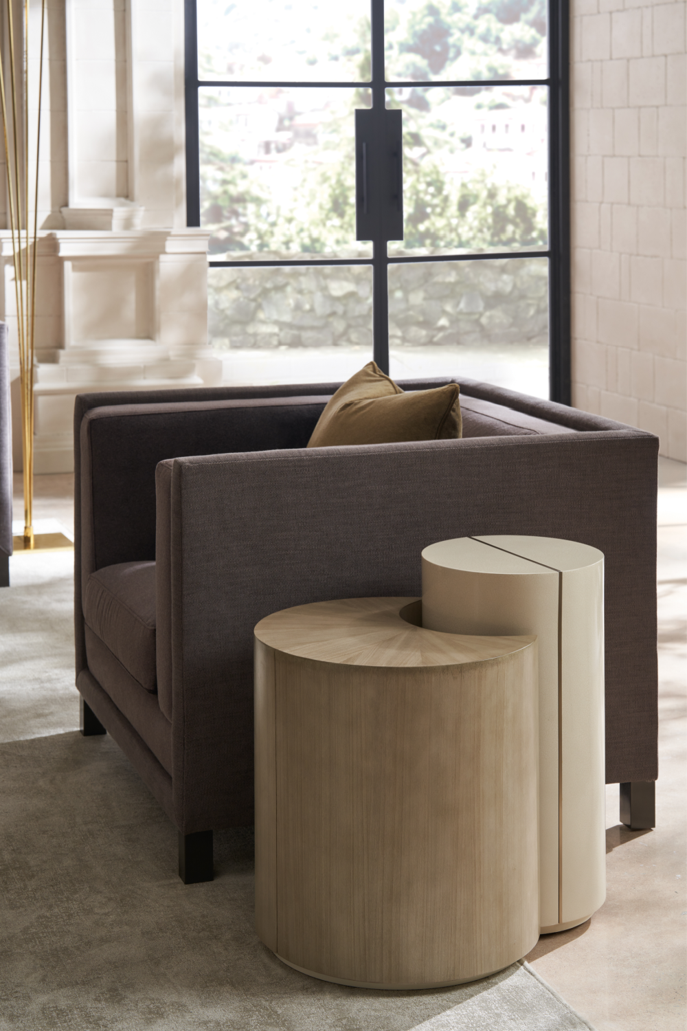 Round Modern Side Table | Caracole Duality | Caracole.eu.com