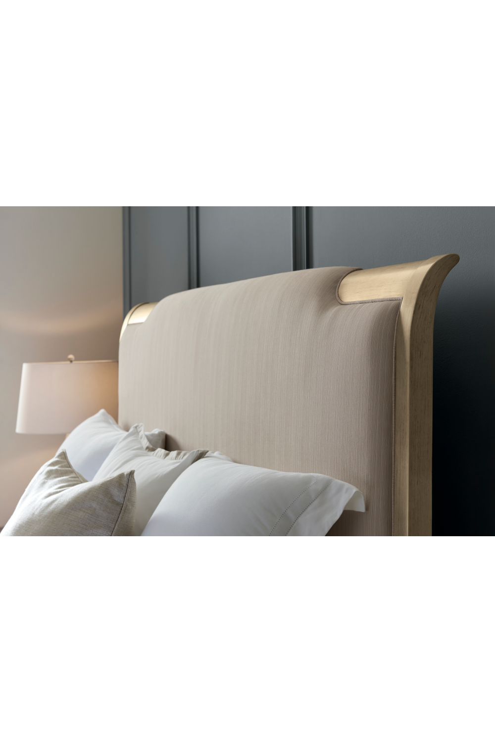 Off White Weave King Bed | Caracole Nite In Shining Armor  | Caracole.eu.com