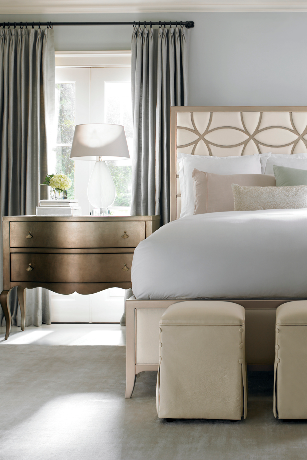 Trellis-Patterned Modern Bed | Caracole Sleeping Beauty | Caracole.eu.com
