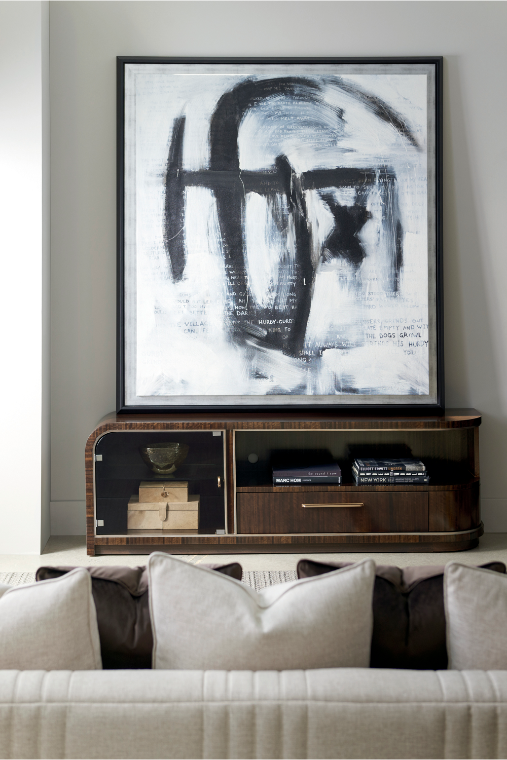 Neutral-Toned Sofa | Caracole Moderne | Caracole.eu.com