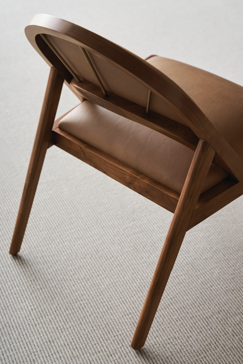 Brown Leather Lounge Chair | Caracole Rhythm | Caracole.eu.com