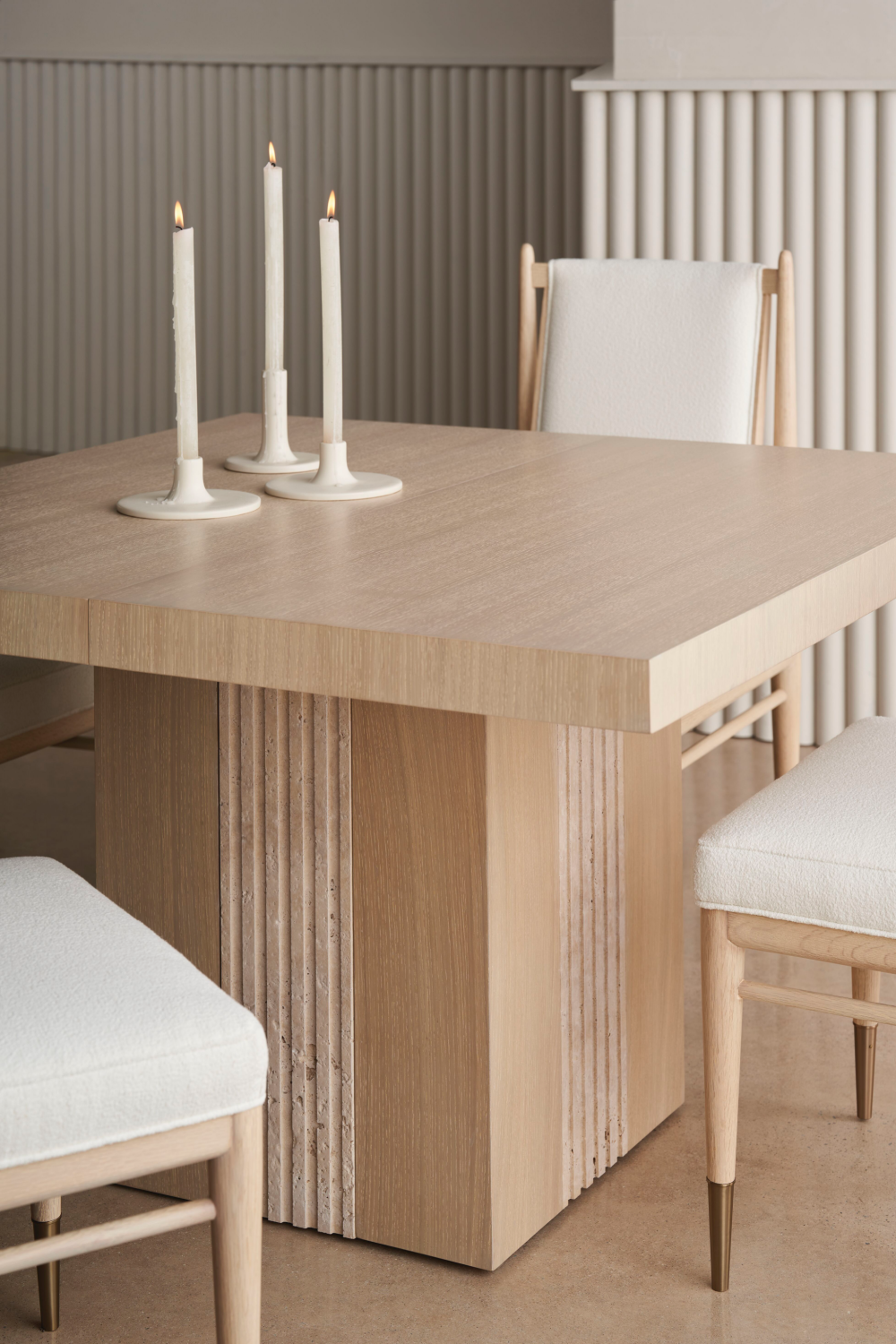 Oak Extendable Modern Dining Table | Caracole Unity | Caracole.eu.com
