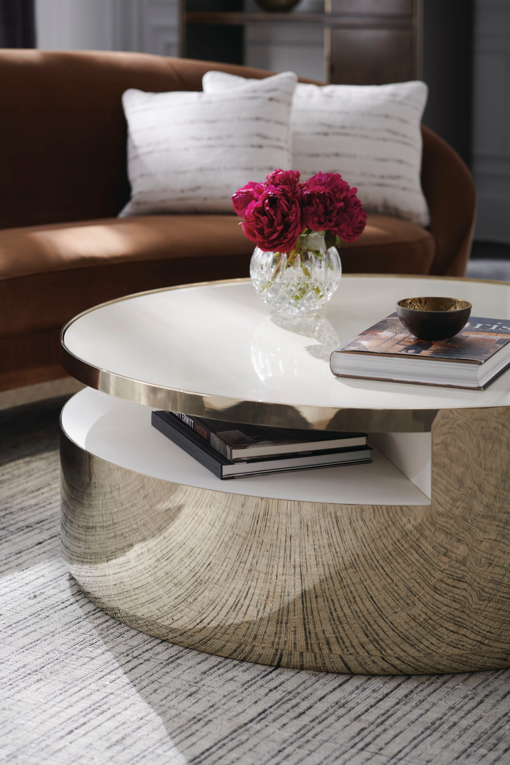Brown Velvet Curved Sofa | Caracole Main Event | Caracole.eu.com