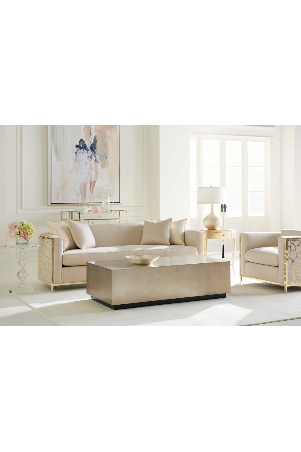 Acrylic Sculpted Side Table | Caracole All Clear | Caracole.eu.com