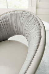 Velvet Modern Swivel Chair | Caracole A Com-Pleat Turn Around | Caracole.eu.com