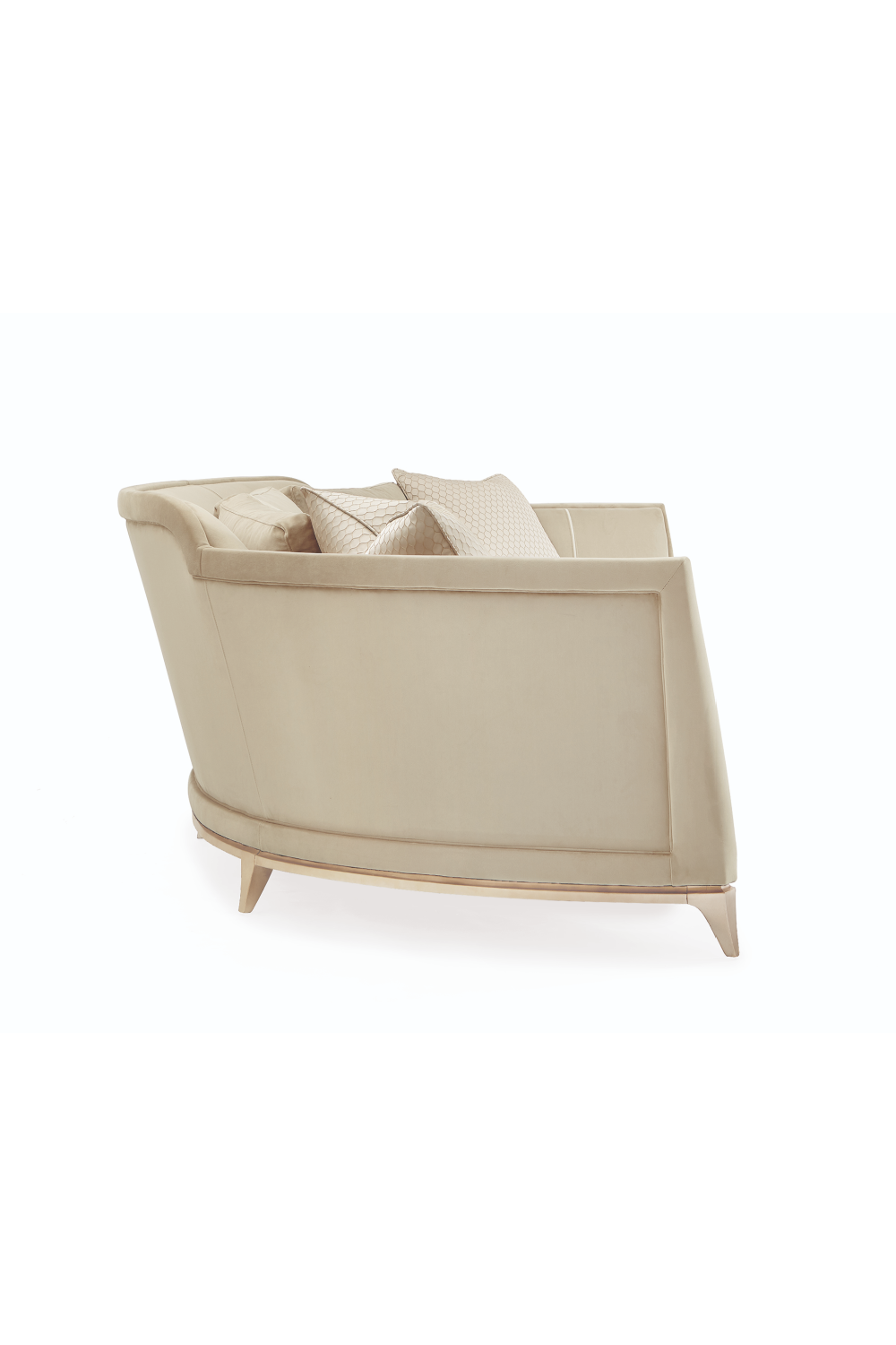 Beige Curved Sofa | Caracole Bend The Rules | Caracole.eu.com