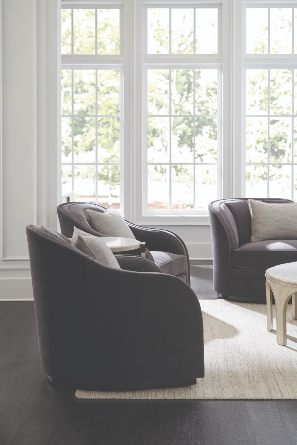 Black Organic-Shaped Sofa | Caracole Eclipse | Caracole.eu.com