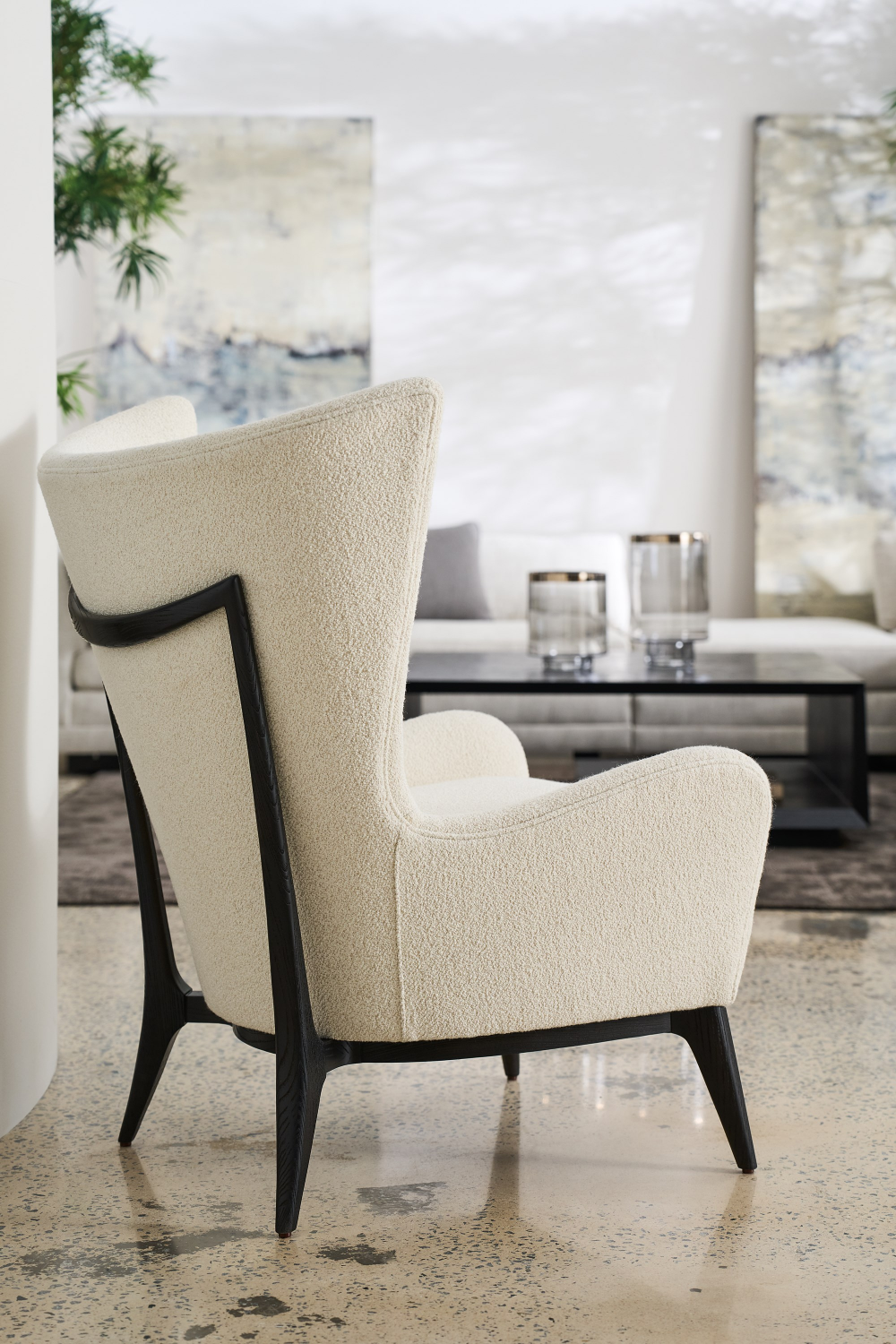 White Modern Wing Lounge Chair | Caracole Whats New Pussycat? | Caracole.eu.com