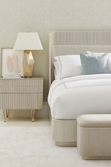 Cream Modern Bed | Caracole Fall In Love | Caracole.eu.com