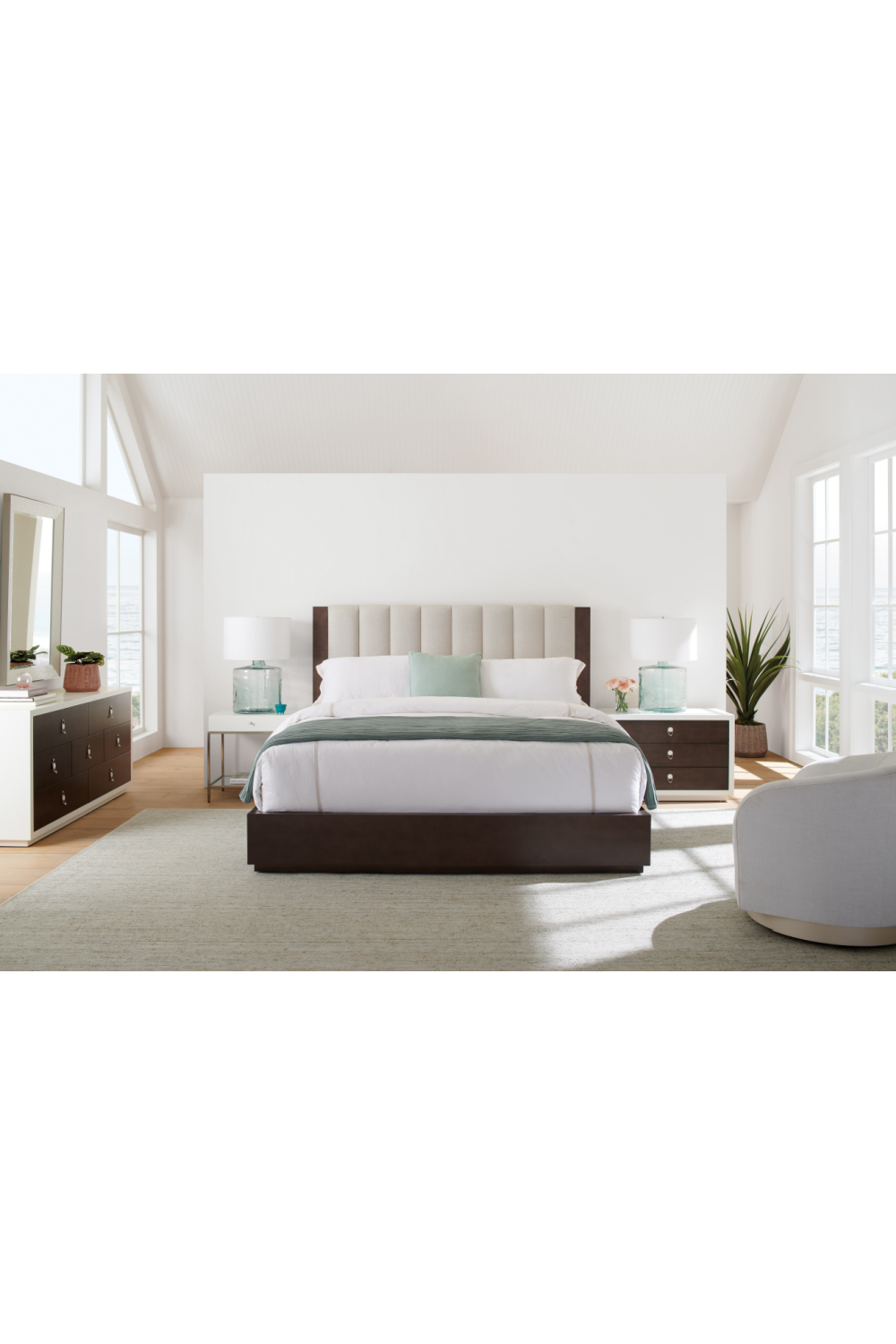 Brown Classic California King Bed | Caracole Inner Passion | Caracole.eu.com