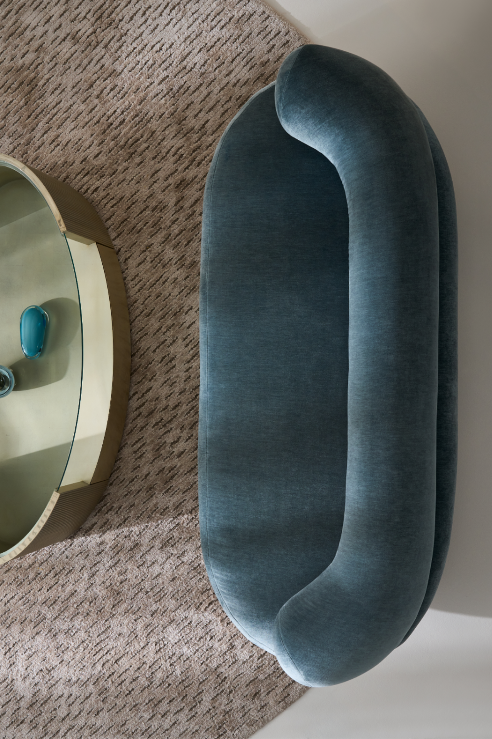 Bean-Shaped Velvet Sofa | Caracole Lagoonm | Caracole.eu.com
